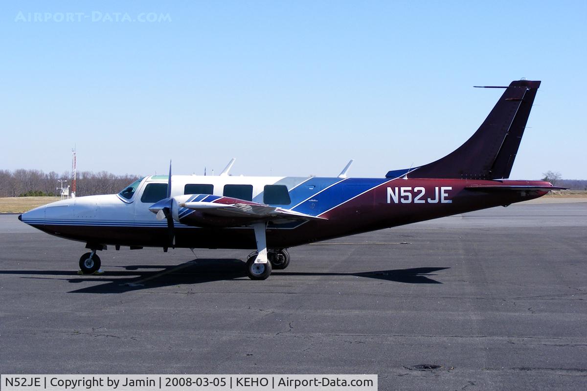 N52JE, 1969 Smith AEROSTAR 601 C/N 61-0016, I heard somewhere that both the horizontal and vertical stabilizers on the Aerostar are the same, thus simplifying manufacturing.