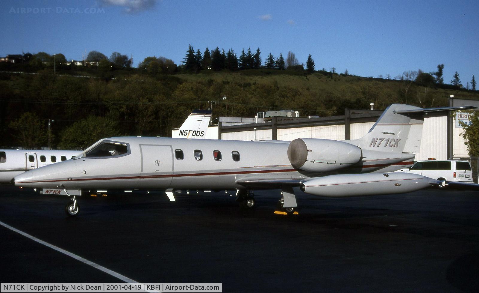 N71CK, 1977 Gates Learjet 36A C/N 035, KBFI