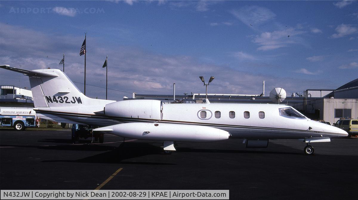 N432JW, 1978 Gates Learjet 36A C/N 043, KPAE
