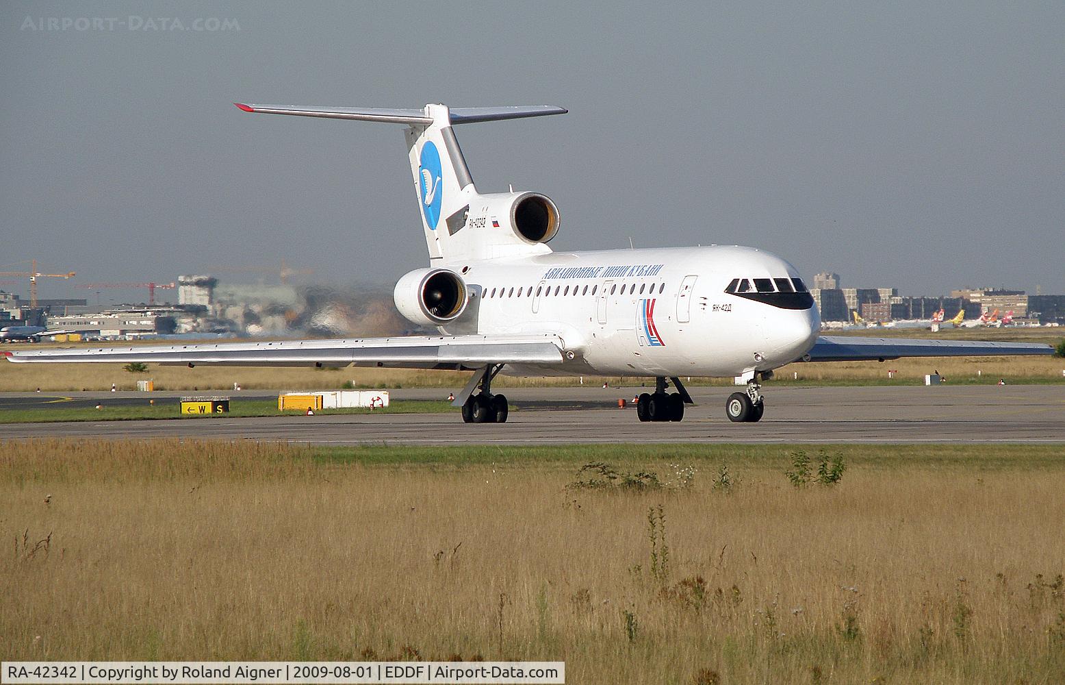 RA-42342, 1987 Yakovlev Yak-42D C/N 4520421706302, Russian sound!