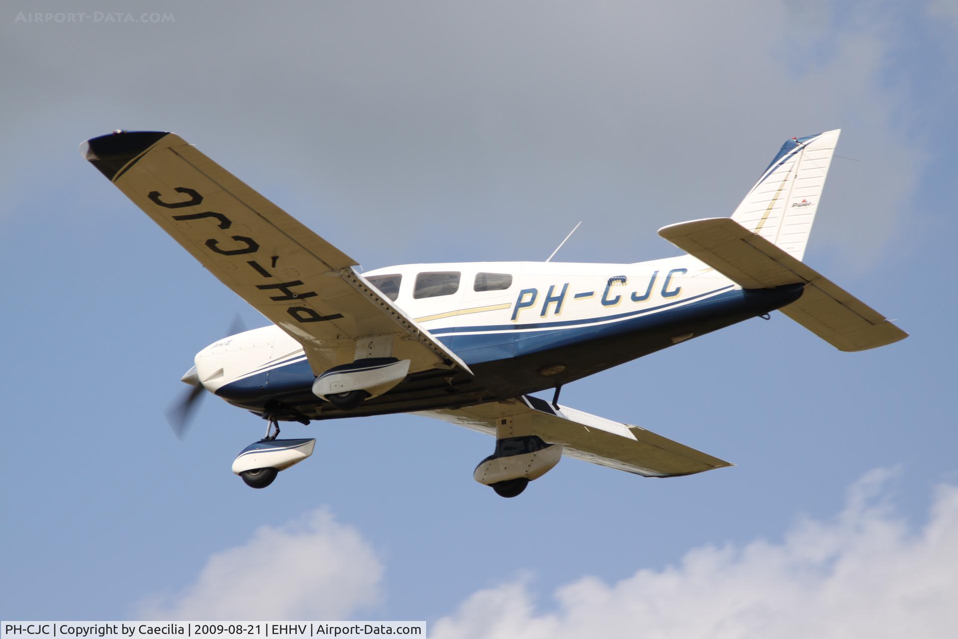 PH-CJC, 2004 Piper PA-28-181 Archer III C/N 2843595, Hilversum Airport