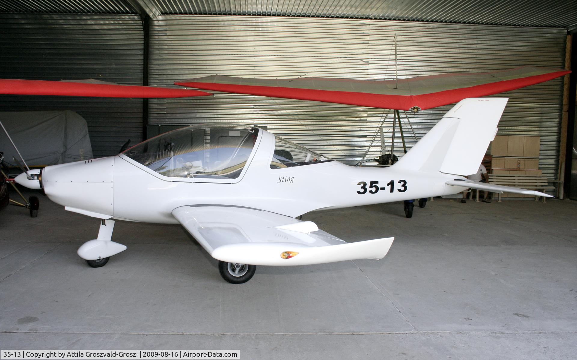 35-13, 2002 TL Ultralight TL 2000 Sting C/N 02ST09, Balloszög Airport - Hangar