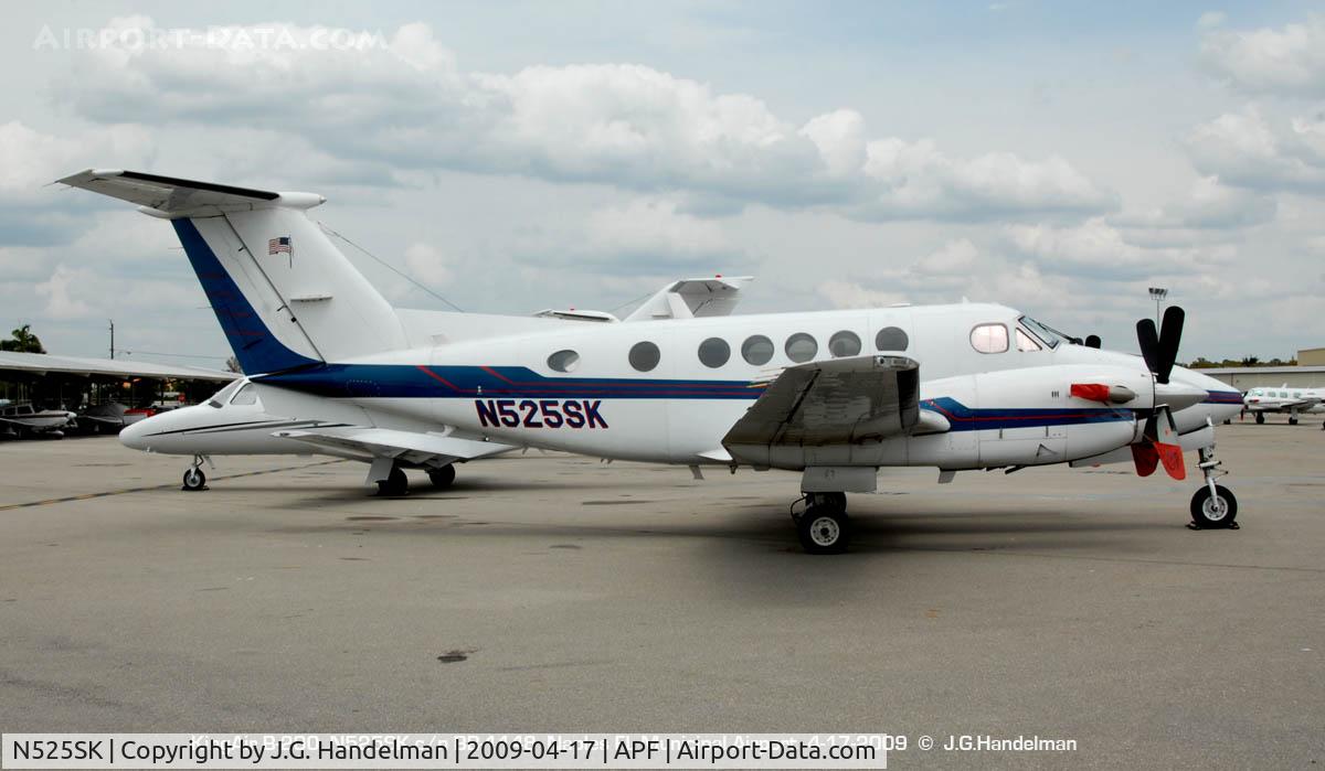 N525SK, 1983 Beech B200 King Air C/N BB-1148, cloudy day in Naples