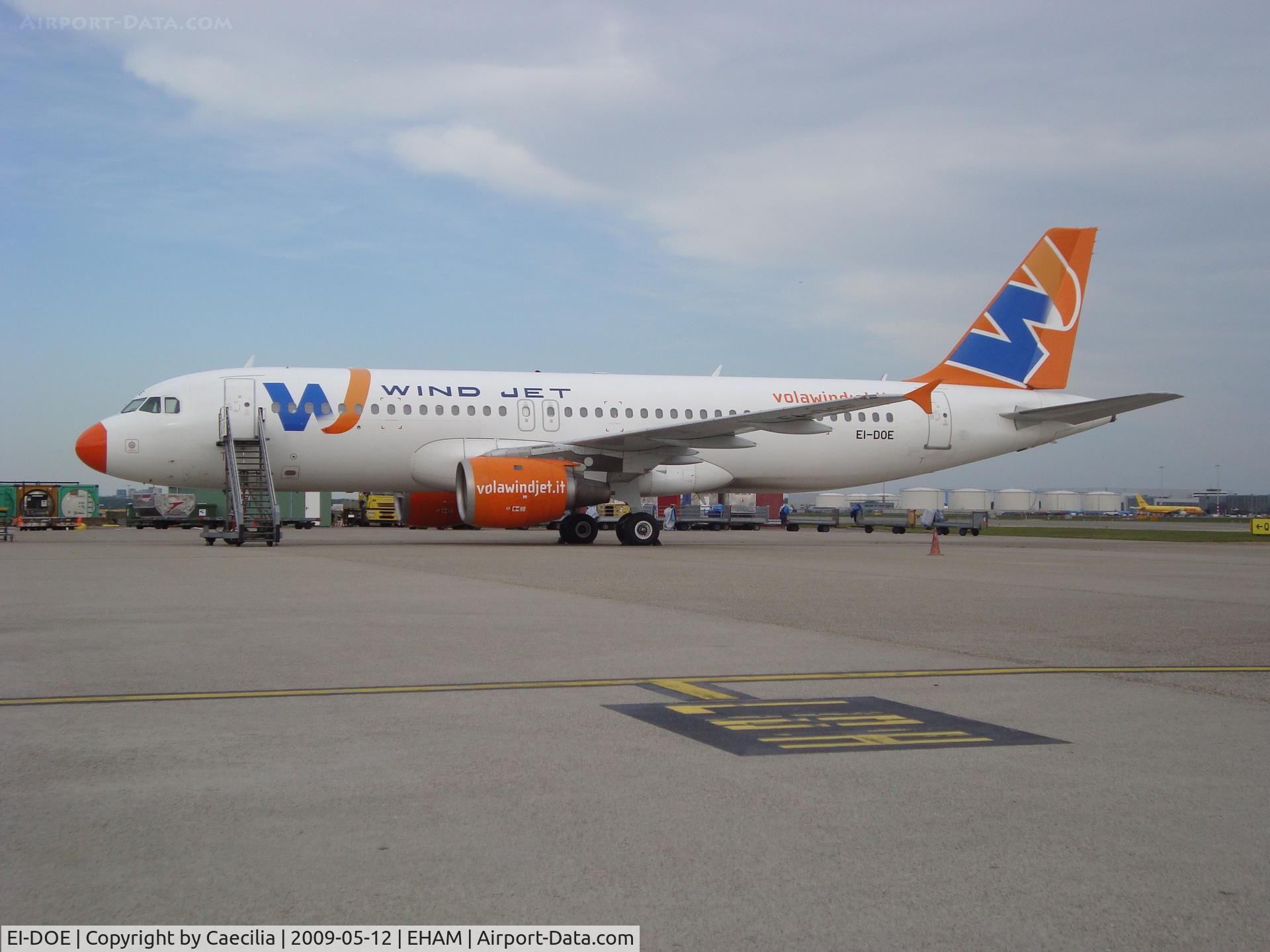 EI-DOE, Airbus A320-211 C/N 215, Wind Jet