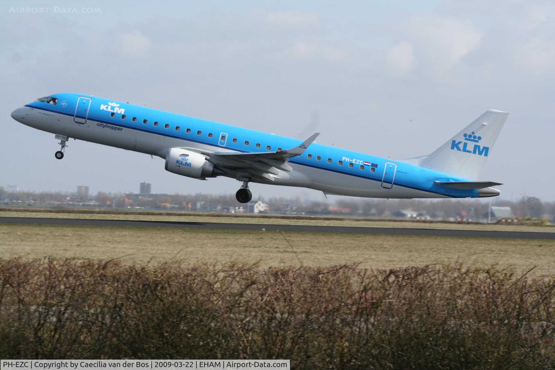 PH-EZC, 2008 Embraer 190LR (ERJ-190-100LR) C/N 19000250, KLM Cityhopper