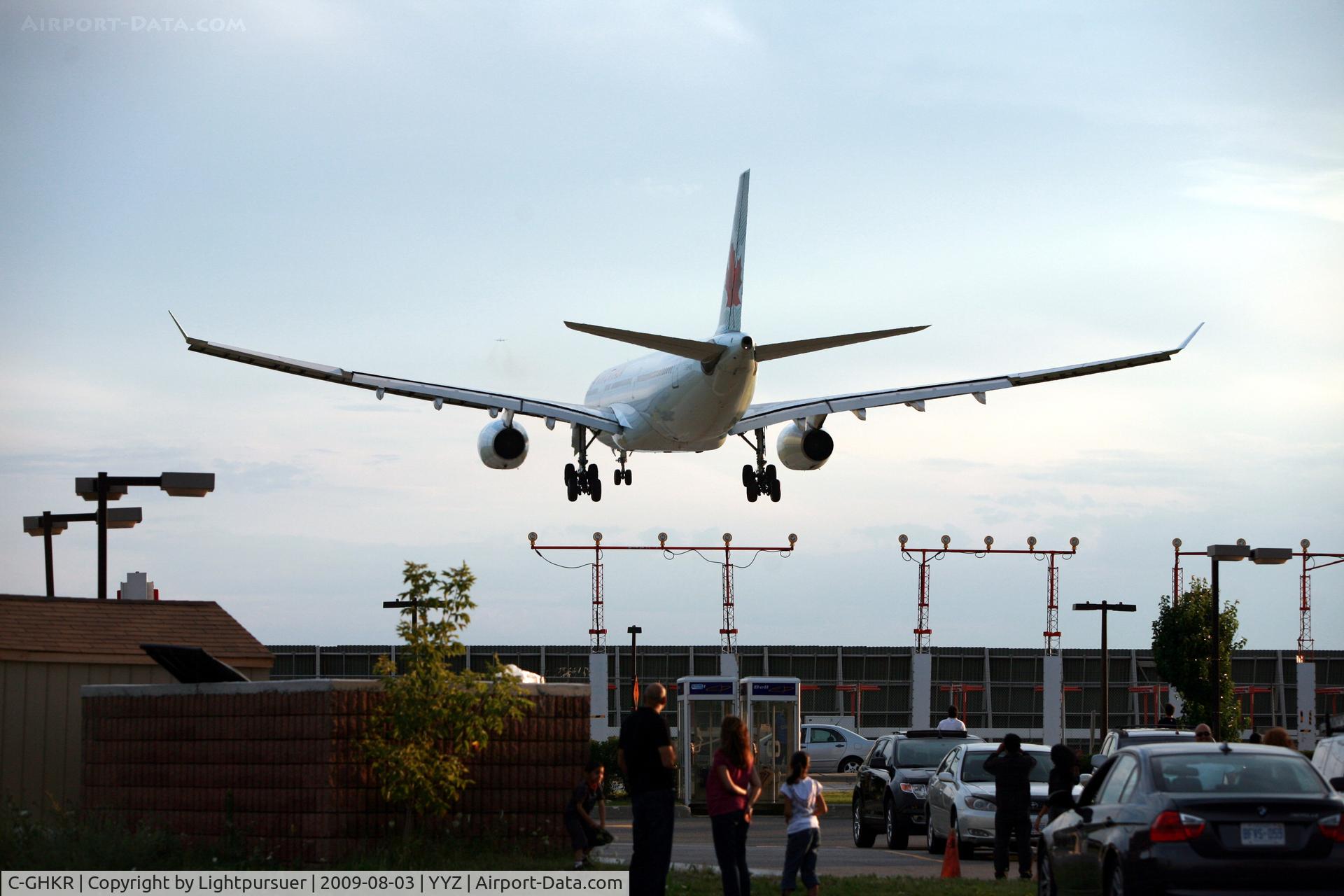 C-GHKR, 2001 Airbus A330-343 C/N 0400, Air Canada, landing 2