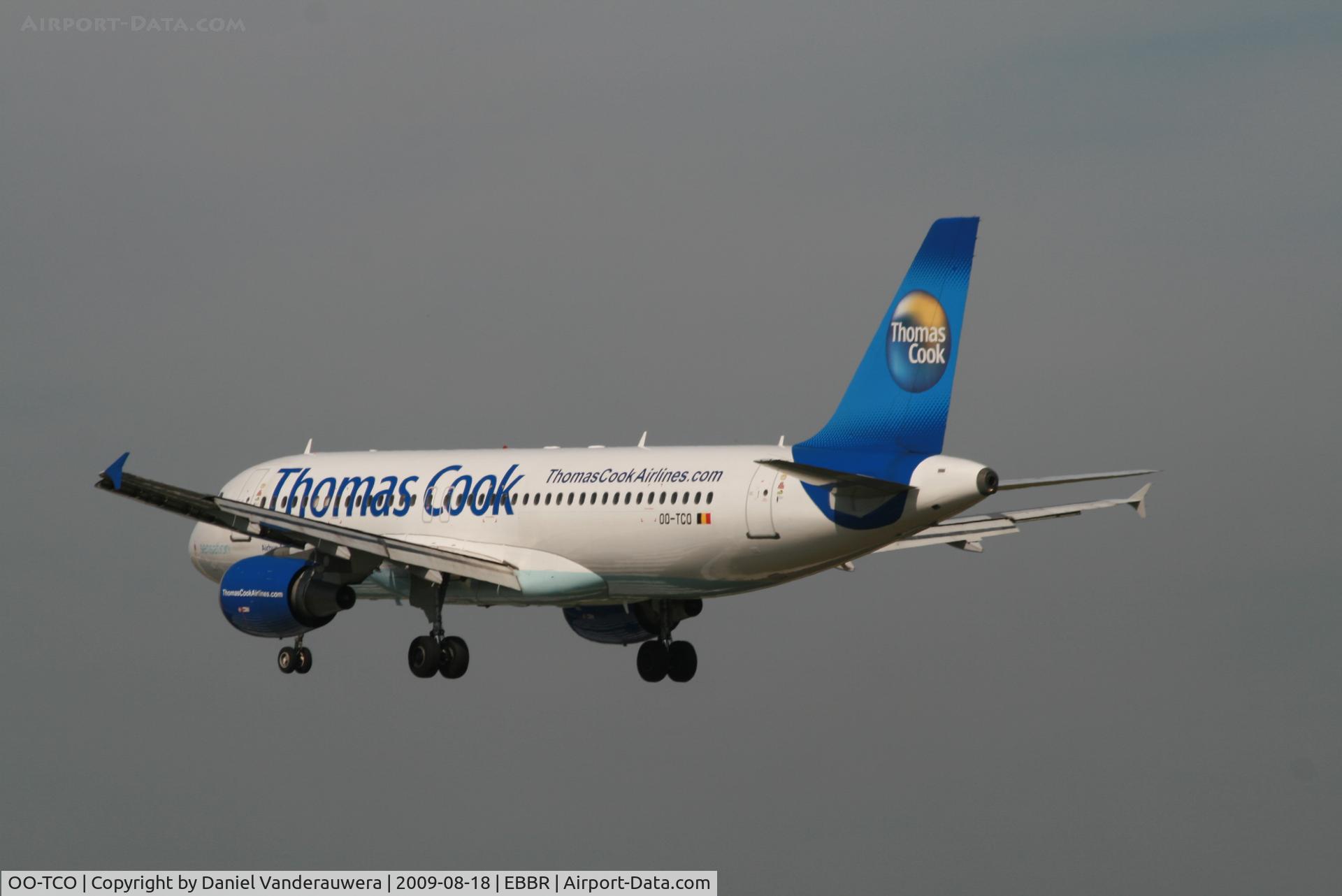 OO-TCO, 2000 Airbus A320-214 C/N 1306, flight FQ2595 is descending to rwy 25L
