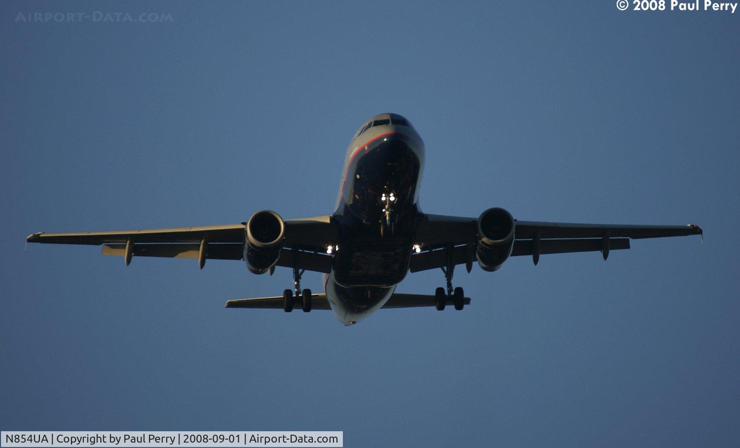 N854UA, 2002 Airbus A319-131 C/N 1731, On final for Dulles International
