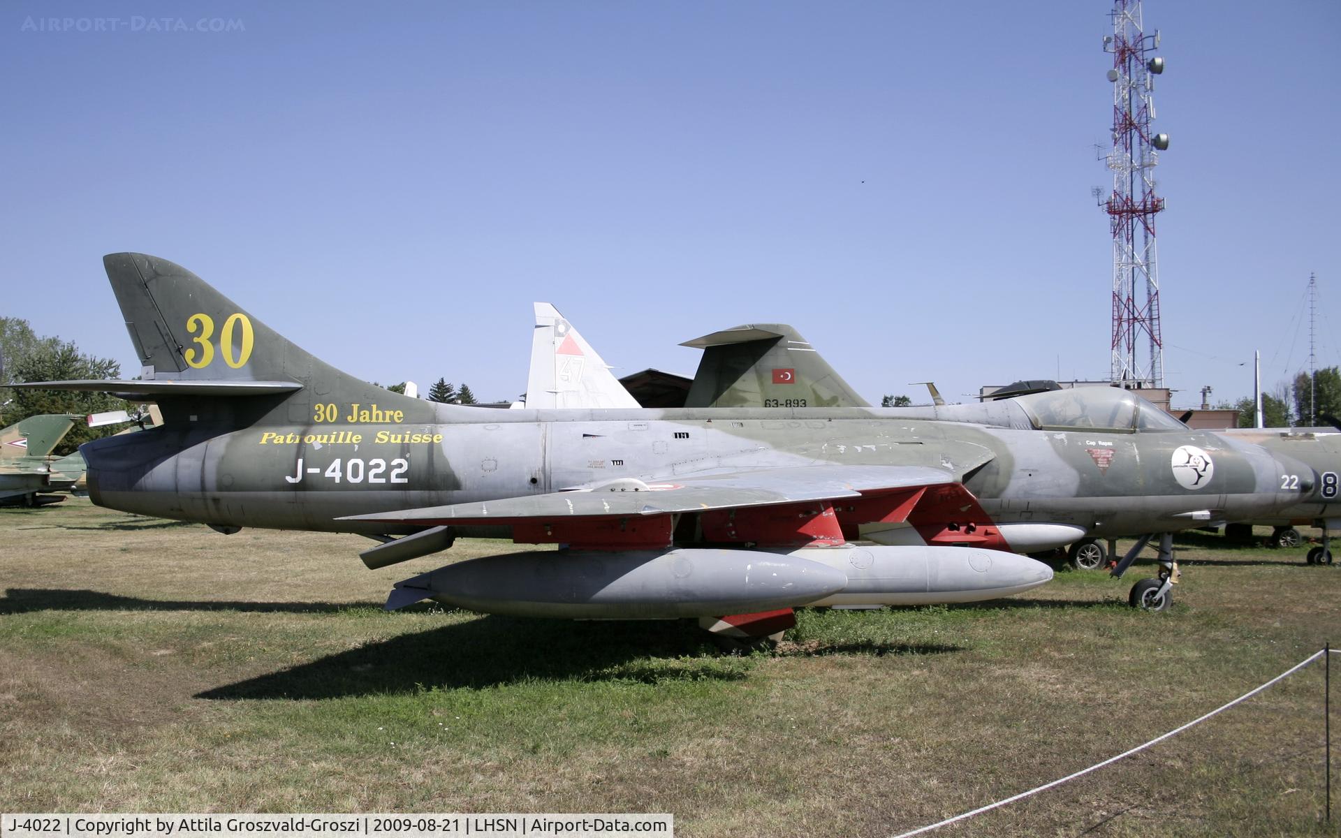 J-4022, 1955 Hawker Hunter F.58 C/N 41H-697389, Szolnok-Szandaszölös airplane museum,