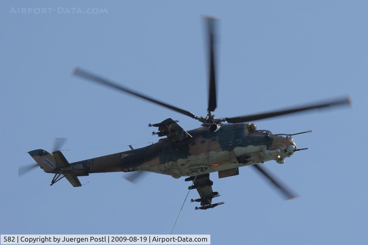 582, 1985 Mil Mi-24D Hind D C/N K220582, Red Bull Air Race Budapest 2009 - Hungary Air Force - Mil Mi-24V