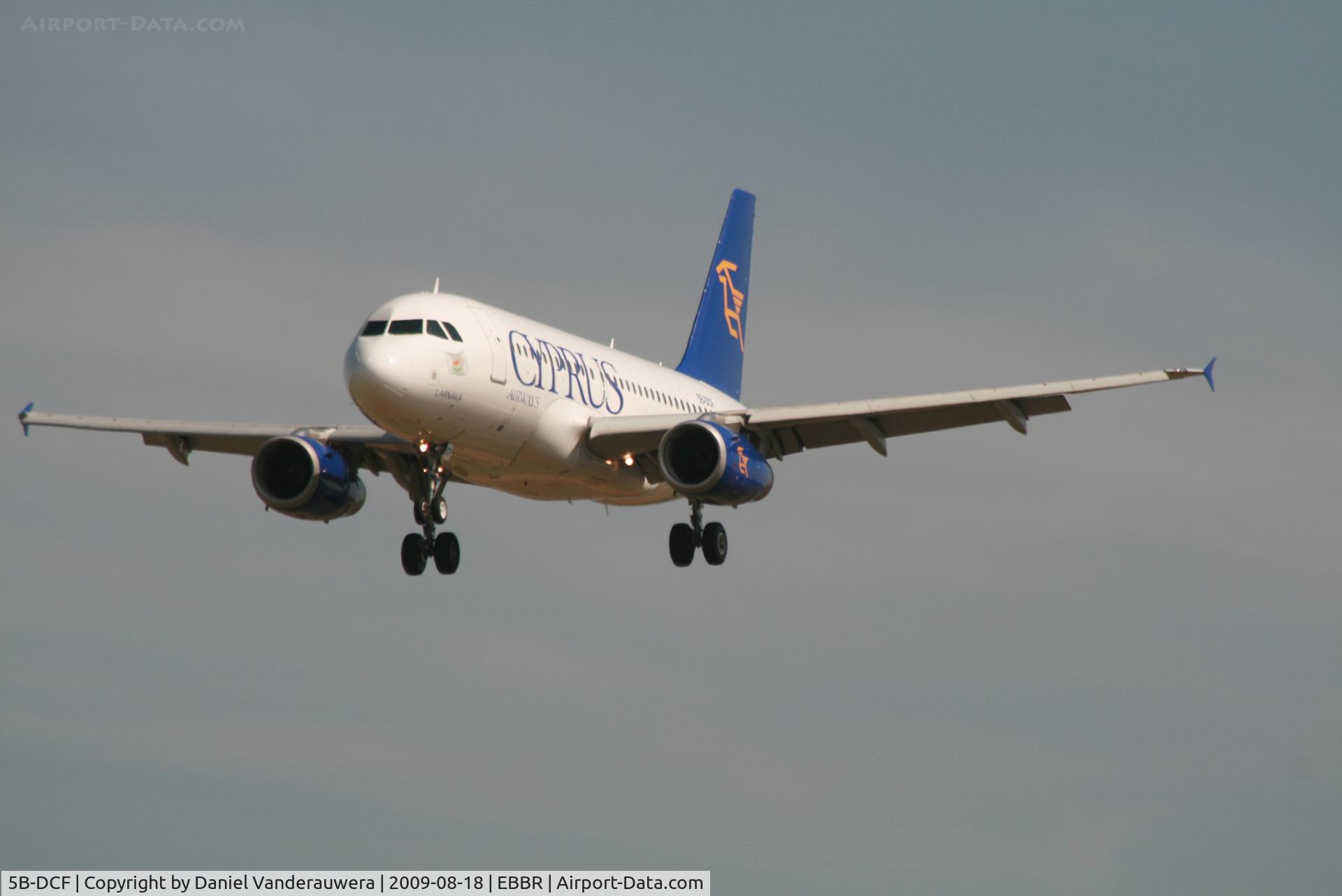 5B-DCF, 2006 Airbus A319-132 C/N 2718, Approach to rwy 25L