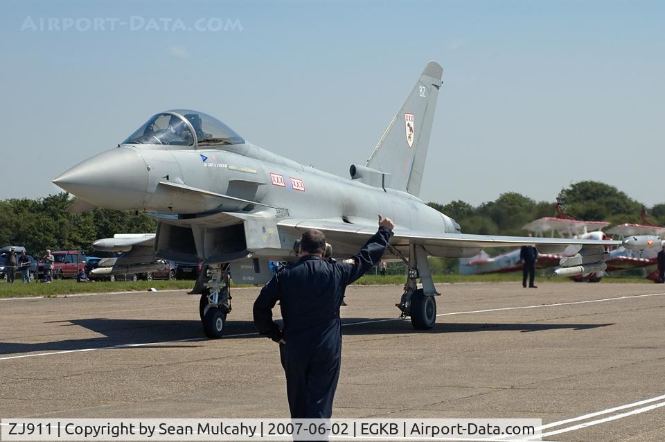 ZJ911, 2005 Eurofighter EF-2000 Typhoon F2 C/N 0041/BS002, ZJ911, a Eurofighter Typhoon F2 of 29 squadron Royal Air Force, taxies out before its display during the 2007 Biggin Hill Air Fair, Biggin Hill Airport, Kent, U.K. 2nd of June 2007