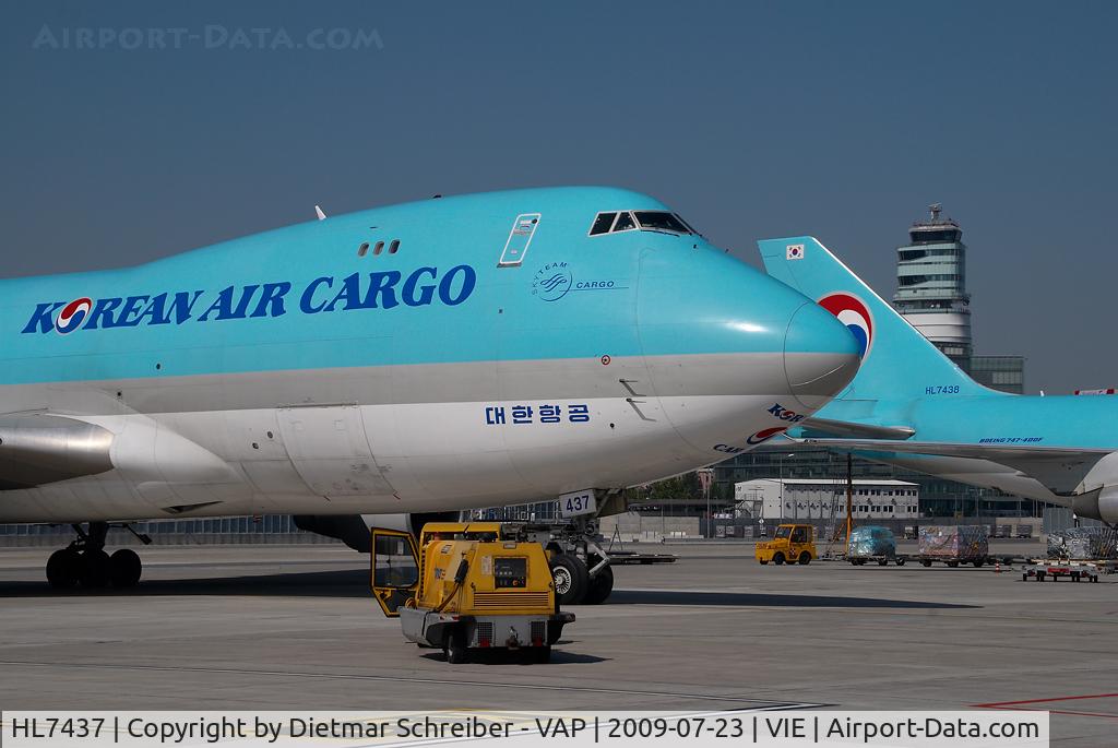 HL7437, 2003 Boeing 747-4B5F/SCD C/N 32808, Korean Air Cargo Boeing 747-400
