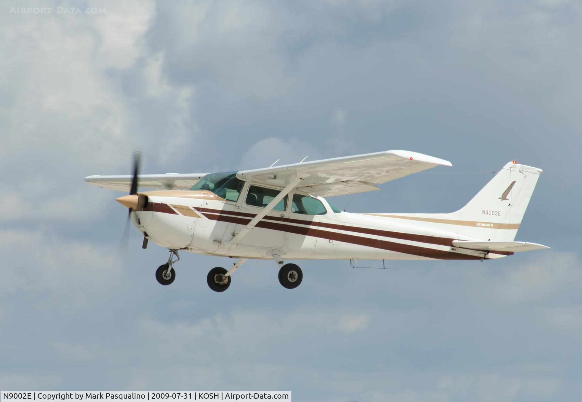N9002E, 1979 Cessna 172N C/N 17272214, Cessna 172N