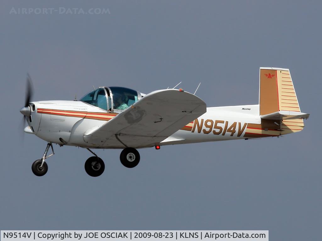 N9514V, 1969 Mooney M10 Cadet C/N 700004, Leaving Lancaster
