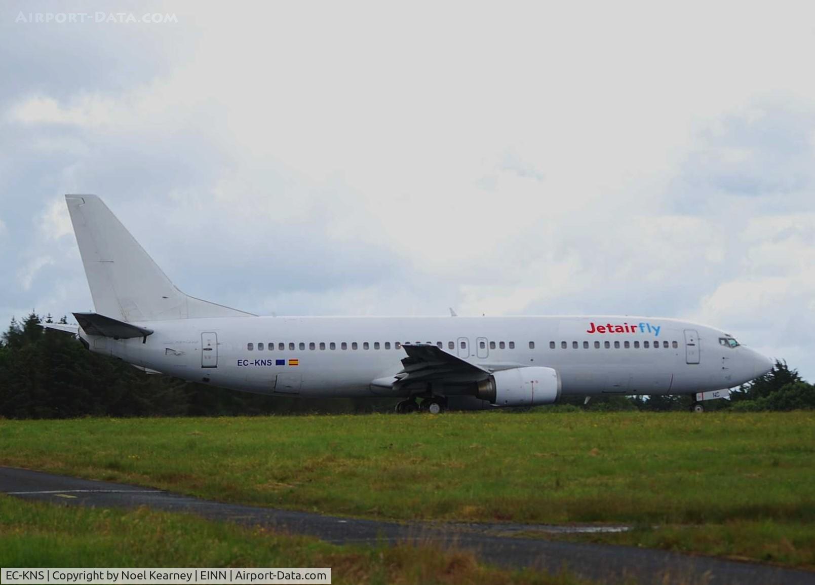 EC-KNS, 1990 Boeing 737-4YO C/N 24690, Back-tracking for departure off Rwy 06