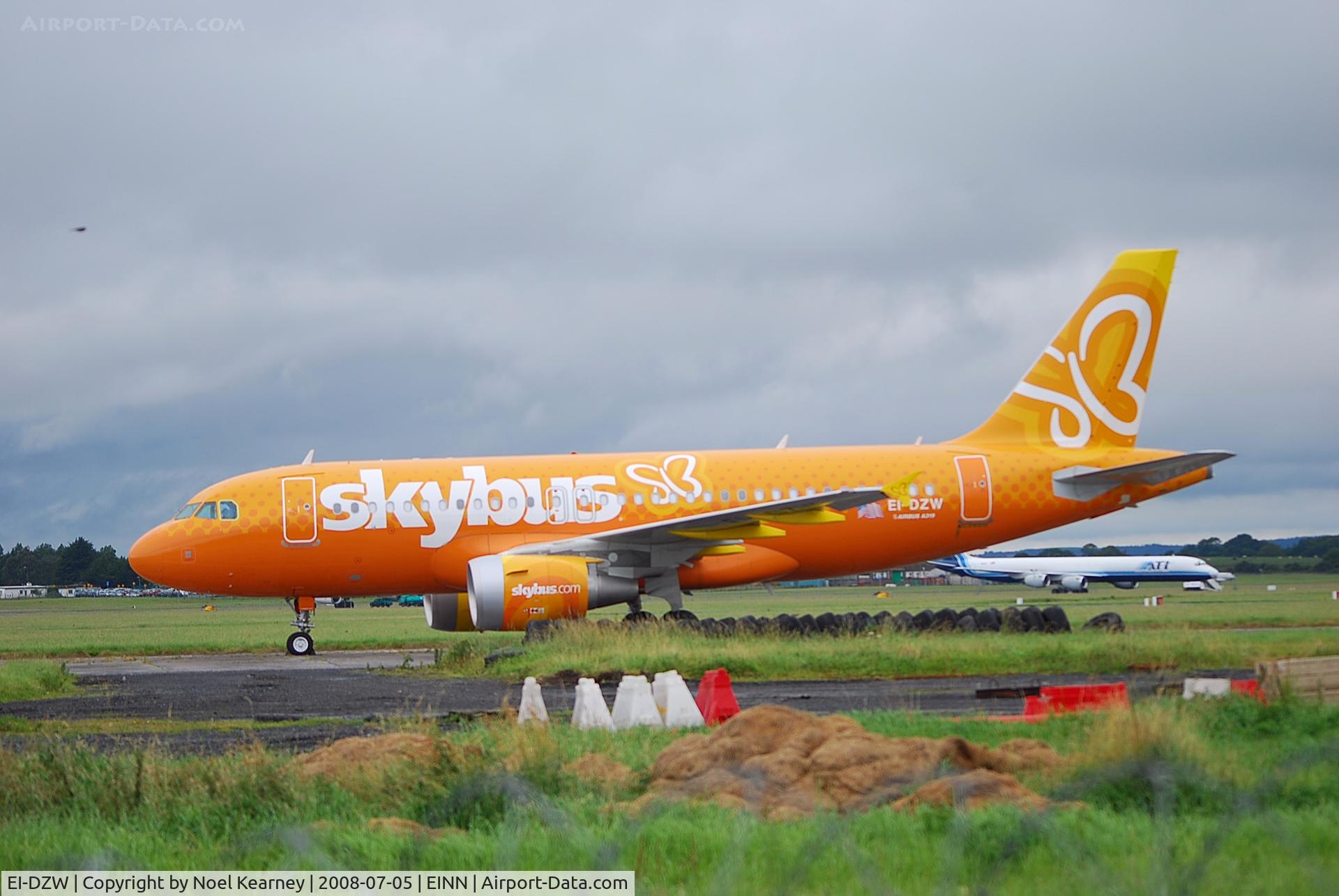 EI-DZW, 2007 Airbus A319-112 C/N 3309, A.319-112 c/n 3309 (Returned to leasing agent after 'Skybus' went under.)