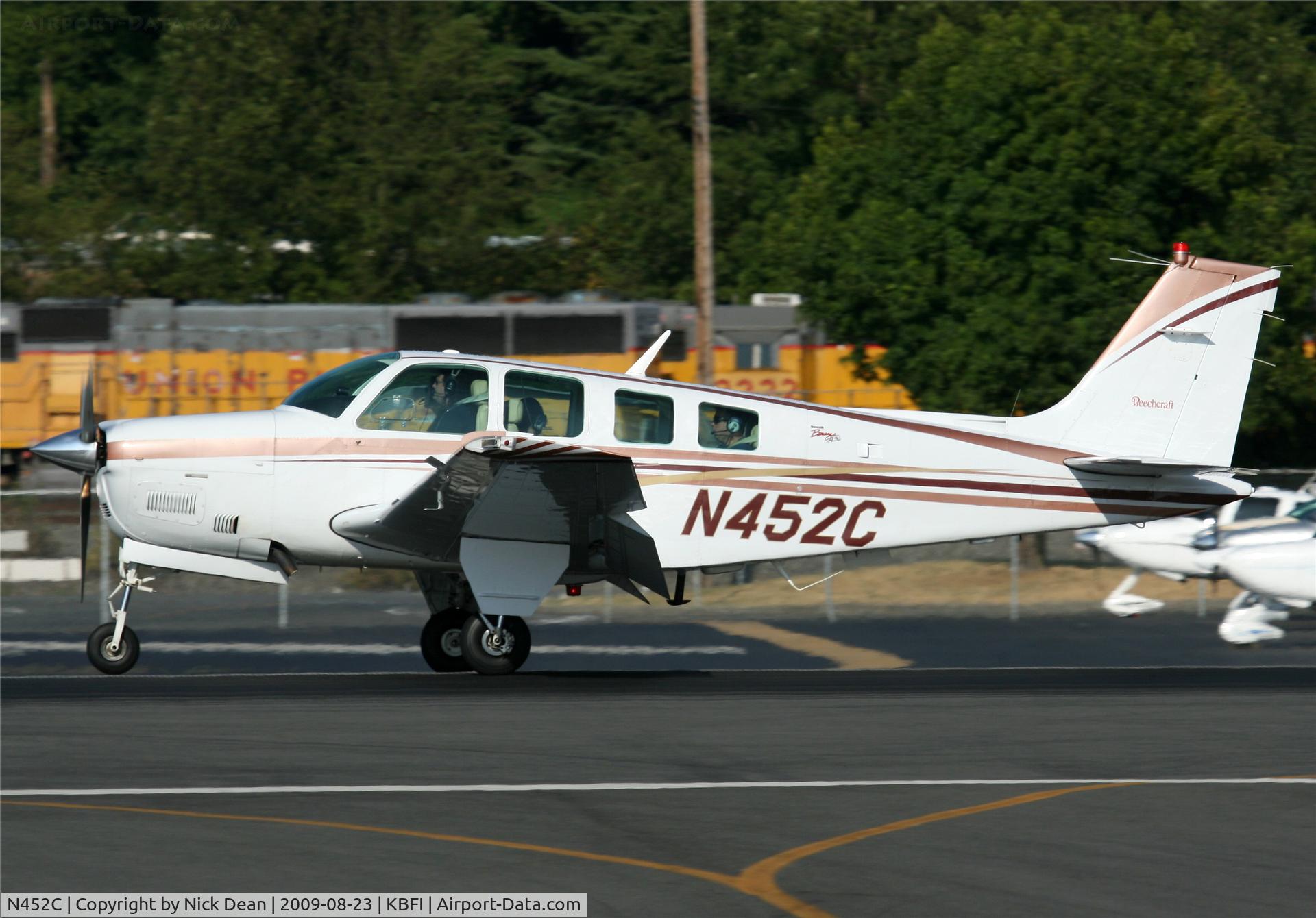 N452C, 1999 Raytheon Aircraft Company A36 Bonanza C/N E-3256, KBFI
