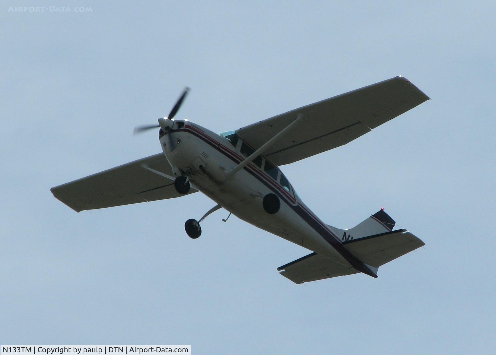 N133TM, 1980 Cessna U206 Stationair C/N U20606068, Off of runway 32 at Downtown Shreveport.