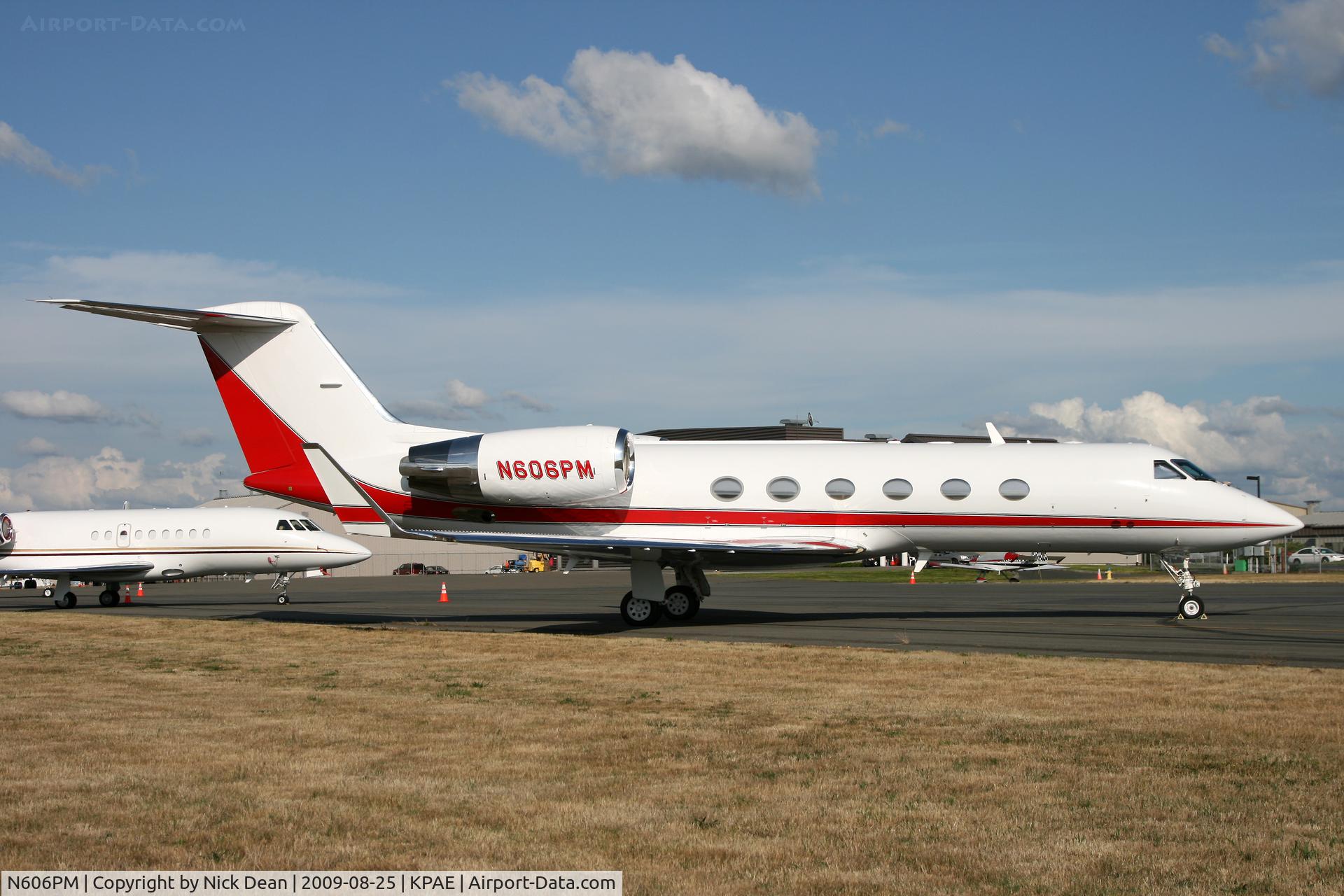 N606PM, 2003 Gulfstream Aerospace G-IV C/N 1512, KPAE