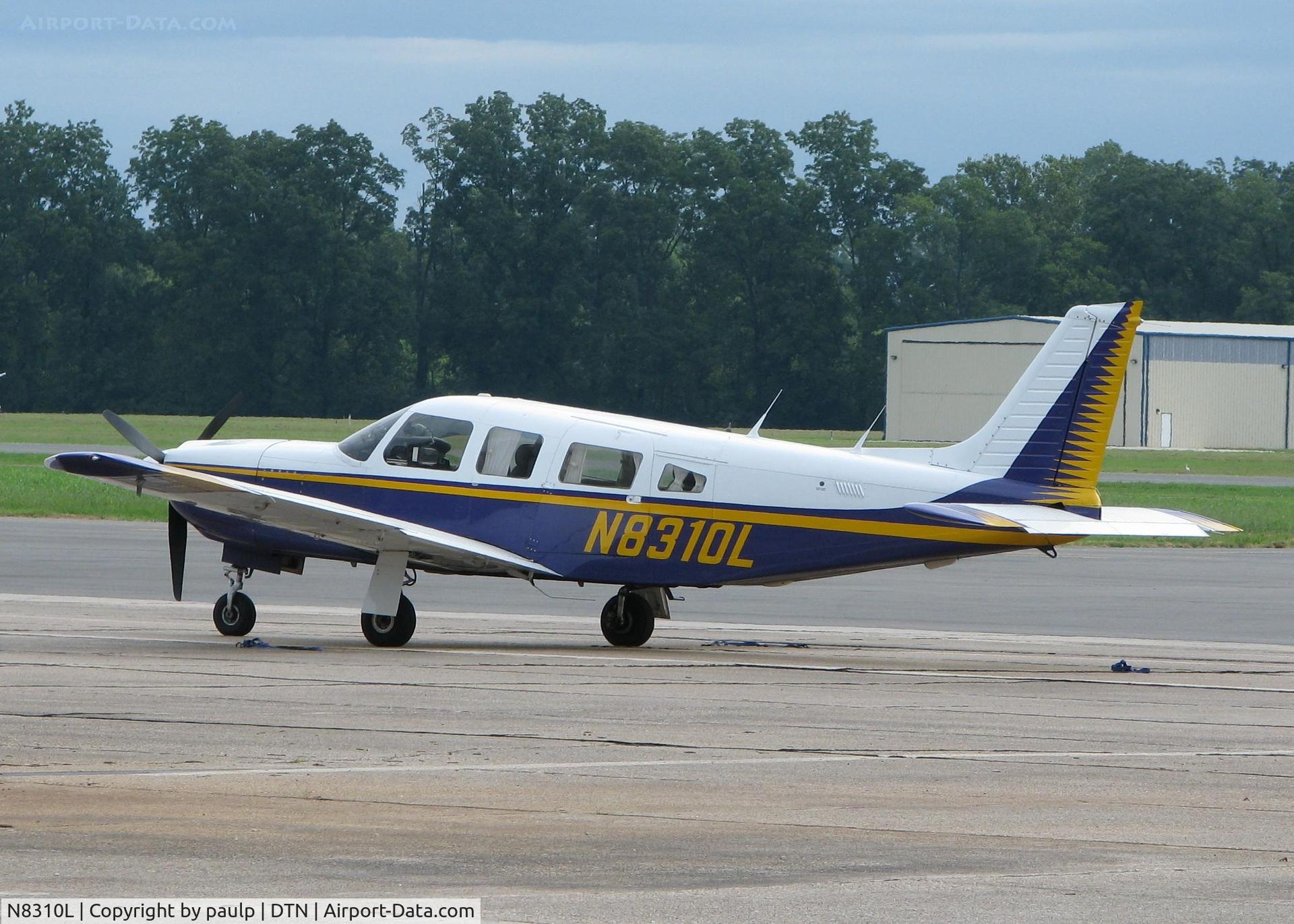 N8310L, 1980 Piper PA-32R-301 C/N 32R-8113024, At Downtown Shreveport.