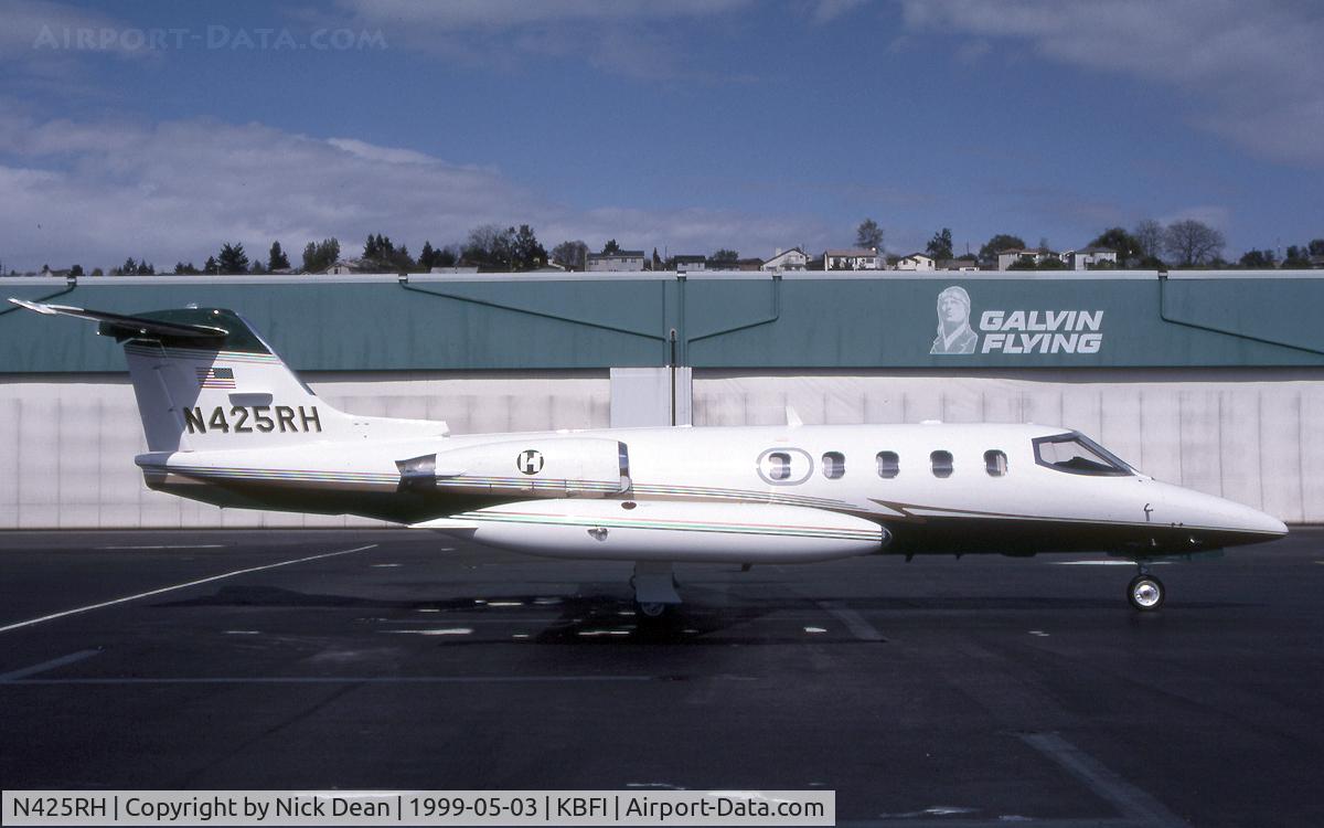 N425RH, 1981 Learjet 25D C/N 25D-351, KBFI