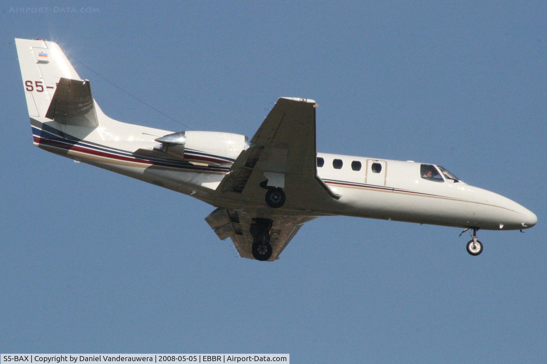 S5-BAX, 1985 Cessna S550 Citation IIS C/N S550-0028, descending to rwy 02