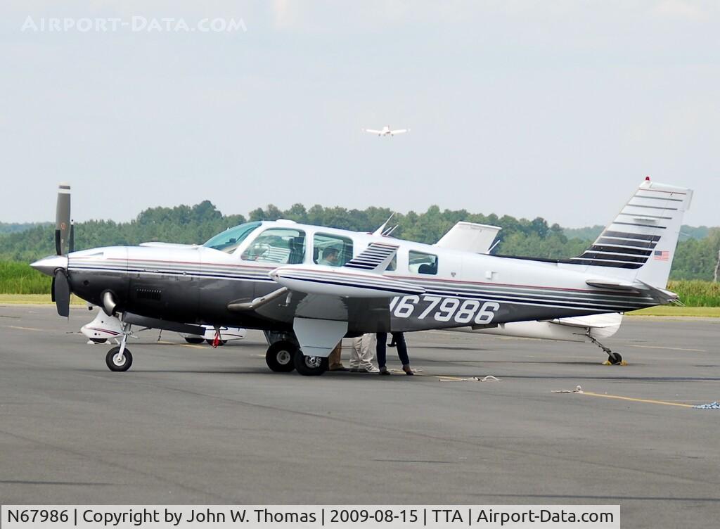N67986, 1984 Beech A36 Bonanza 36 C/N E-2138, Last minute checks