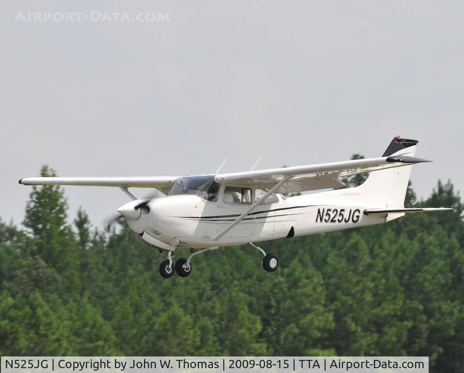 N525JG, Cessna 172RG Cutlass RG C/N 172RG0178, Arriving runway 3