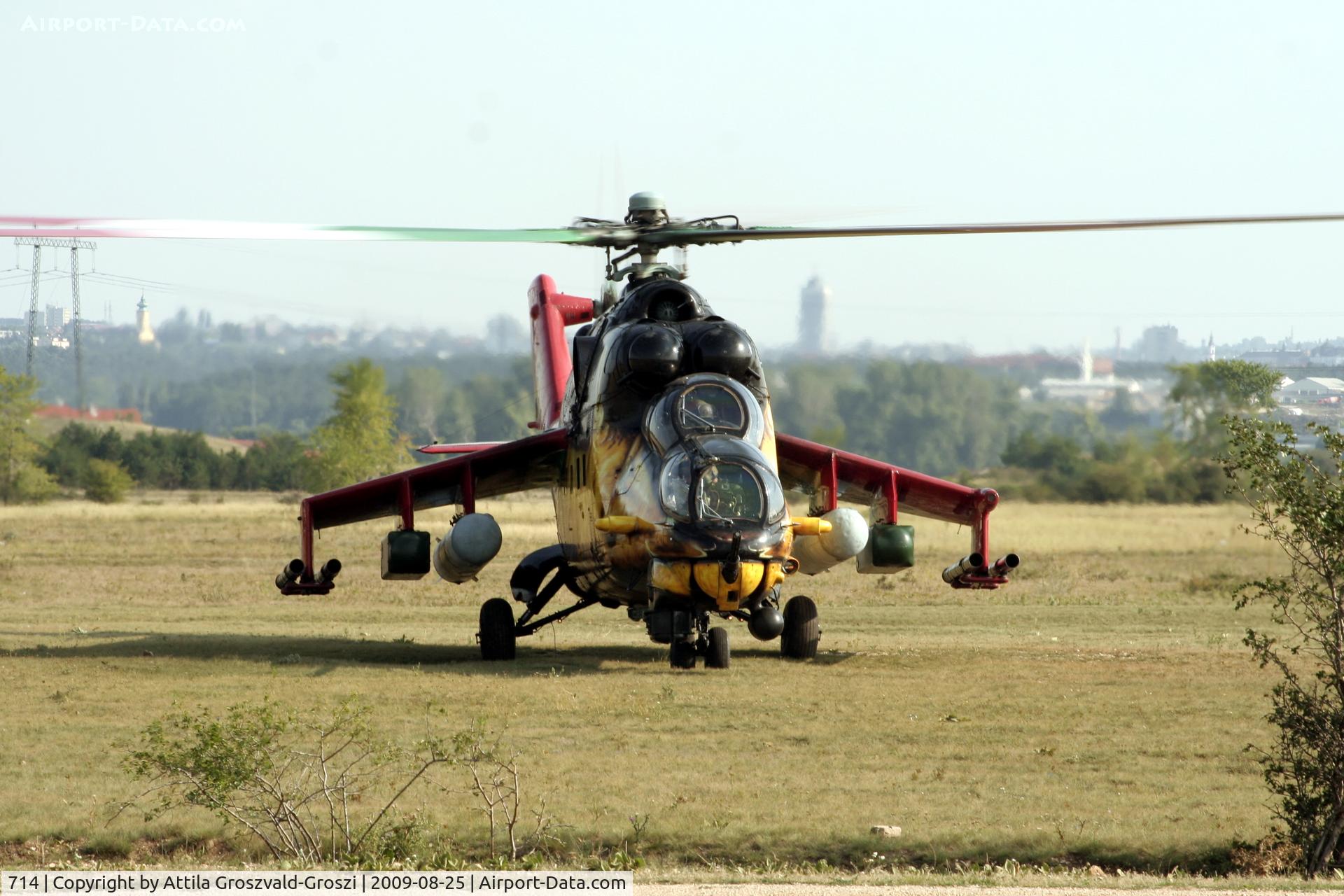 714, 1985 Mil Mi-24V Hind E C/N K220714, Veszprém-Ujmajor temporary army helicopter base. Drive launch.