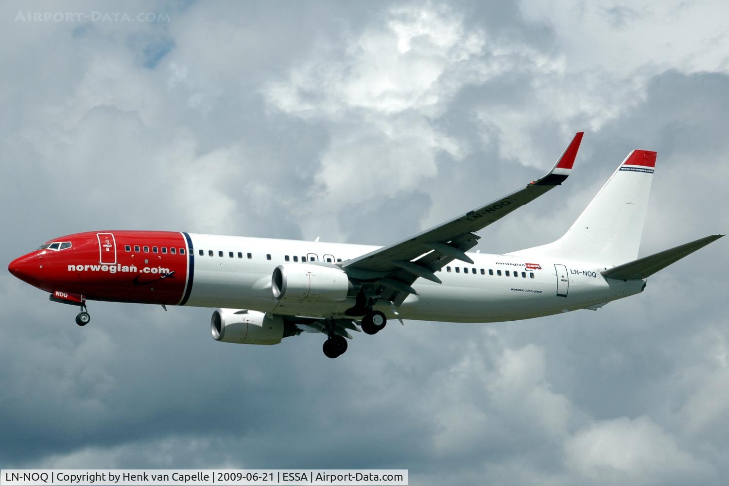 LN-NOQ, 2005 Boeing 737-86N C/N 32658, Norwegian Air Shuttle 737 about to land at Arlanda, Stockholm.
