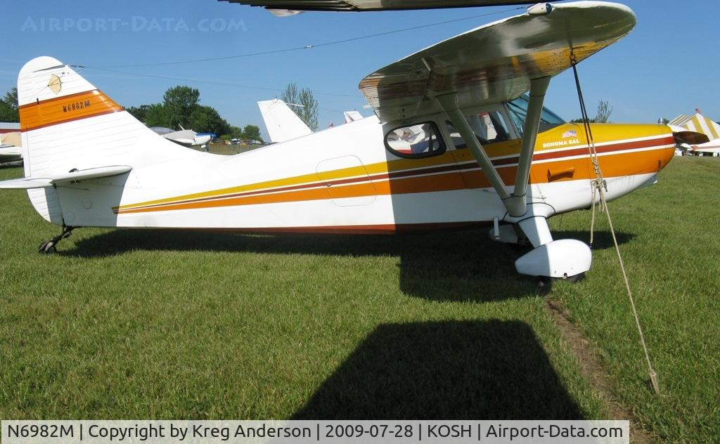 N6982M, 1949 Stinson 108-3 Voyager C/N 108-4982, EAA Airventure 2009