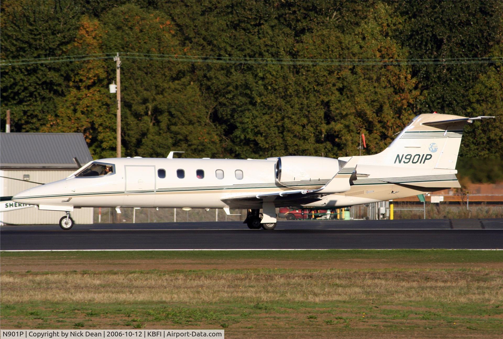 N901P, 2000 Learjet Inc 31A C/N 199, KBFI
