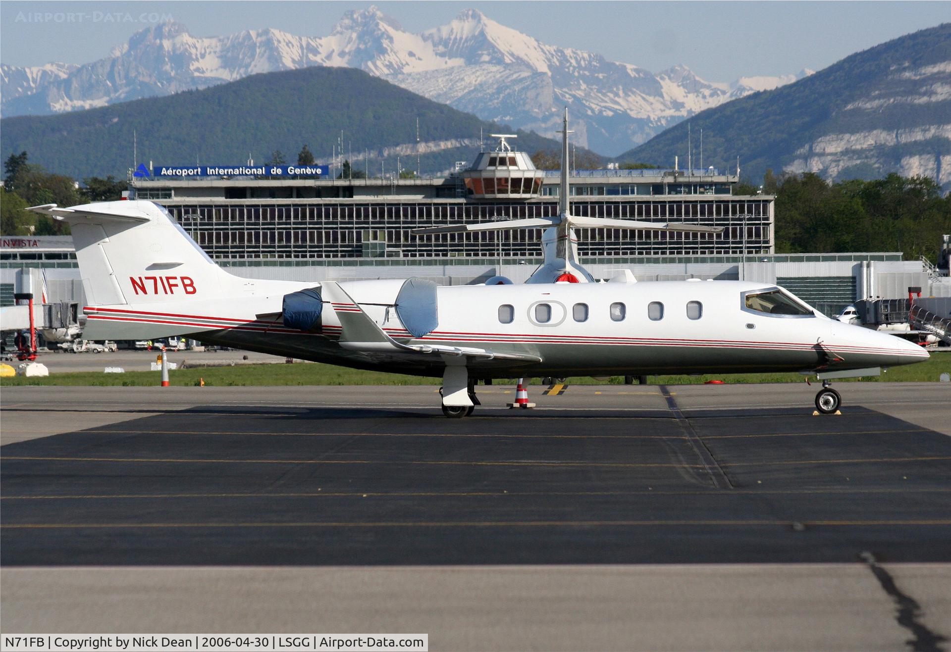 N71FB, 2000 Learjet Inc 31A C/N 205, LSGG
