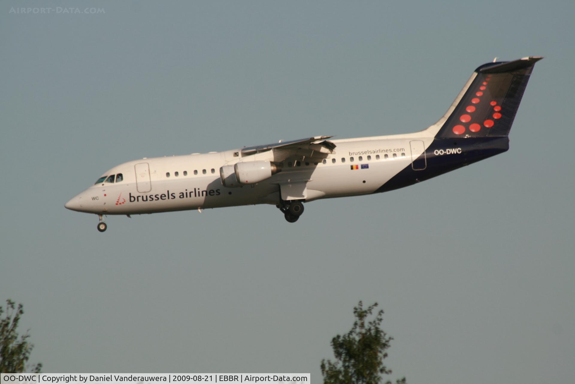 OO-DWC, 1998 British Aerospace Avro 146-RJ100 C/N E3322, arrival of flight SN2050 to rwy 20