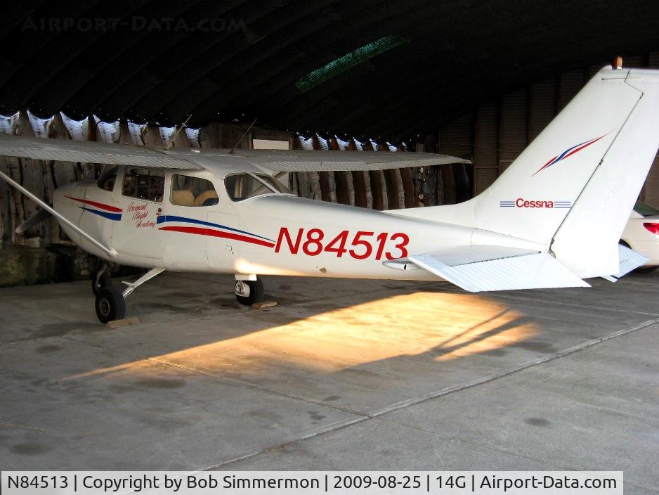 N84513, 1969 Cessna 172K Skyhawk C/N 17258505, In her crib at Fremont, Ohio