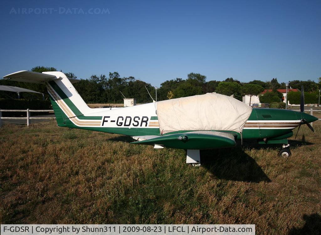 F-GDSR, Piper PA-28RT-201T Arrow IV C/N 28R7931155, Parked in the grass...