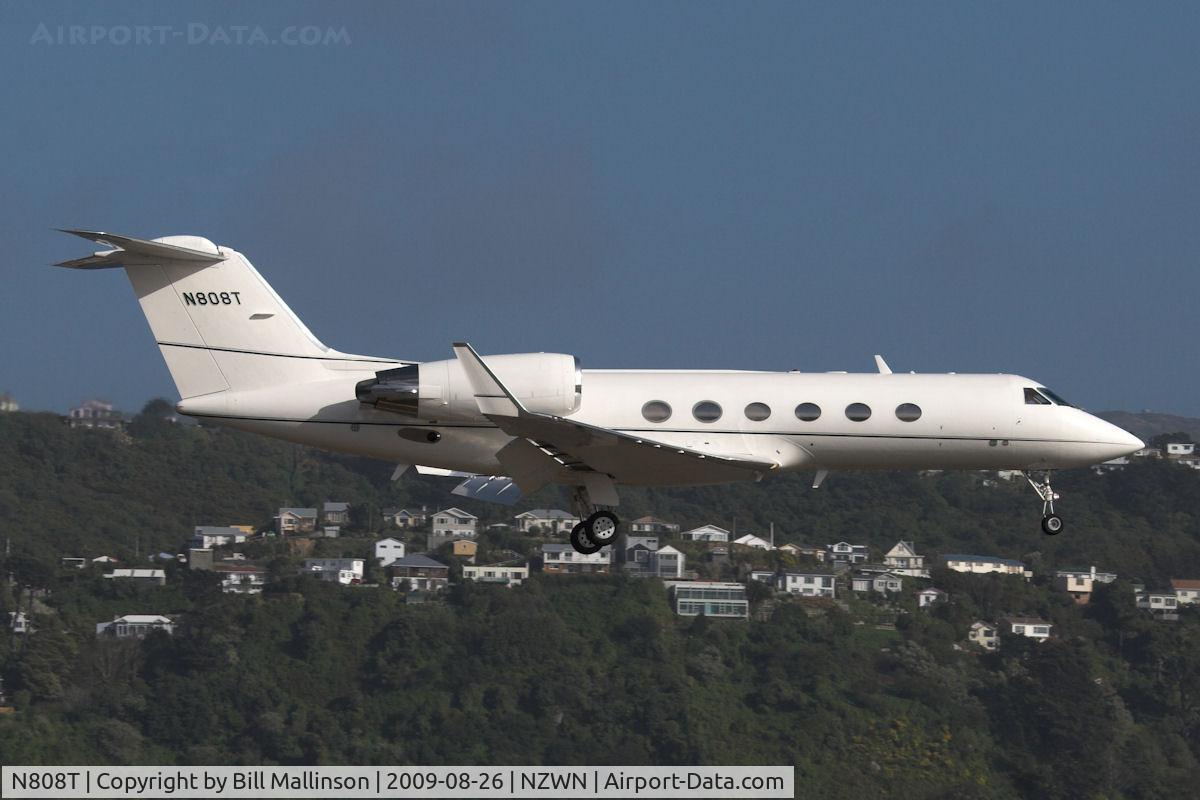 N808T, Gulfstream Aerospace G-IV C/N 1342, Tom Cruise paid a flying visit....none of his Scientolgy nonsense this time :)