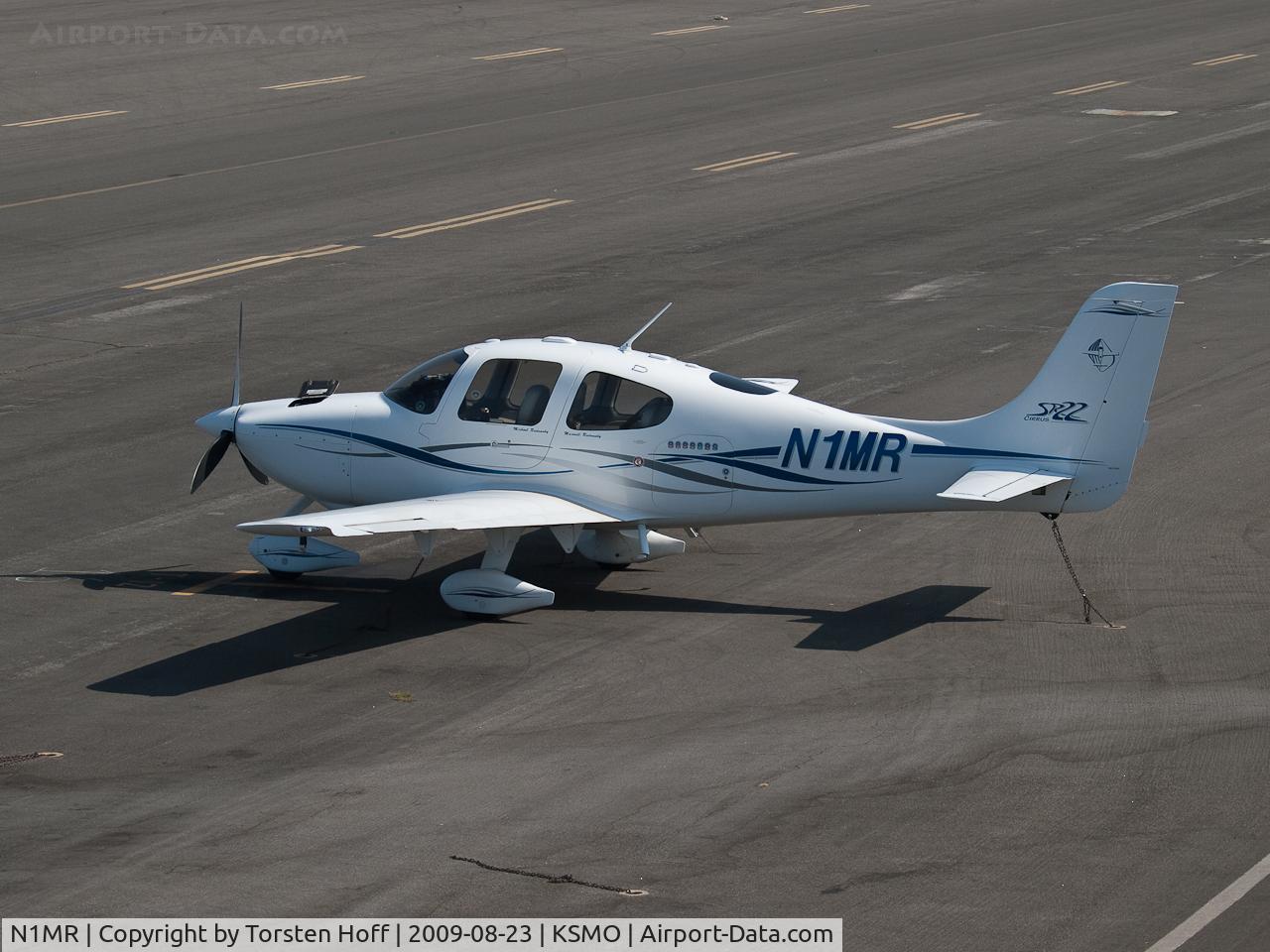 N1MR, 2003 Cirrus SR22 C/N 0724, N1MR parked at KSMO