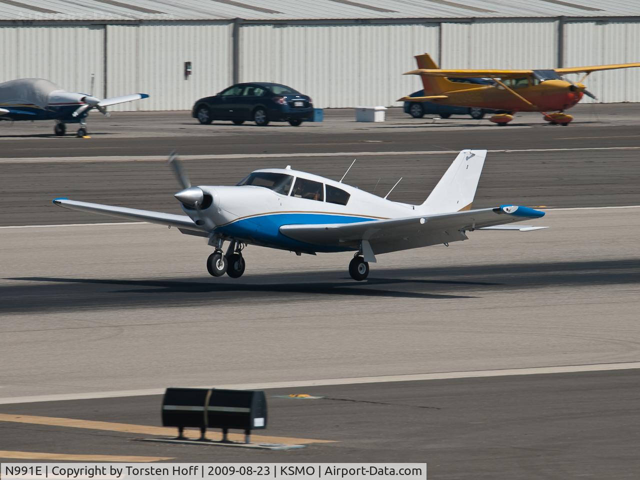 N991E, 1964 Piper PA-24-260 Comanche C/N 24-4083, N991E arriving on RWY 21