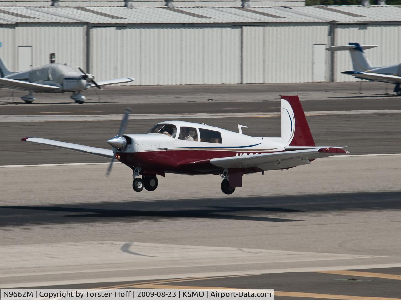 N9662M, 1966 Mooney M20F Executive C/N 670239, N9662M arriving on RWY 21