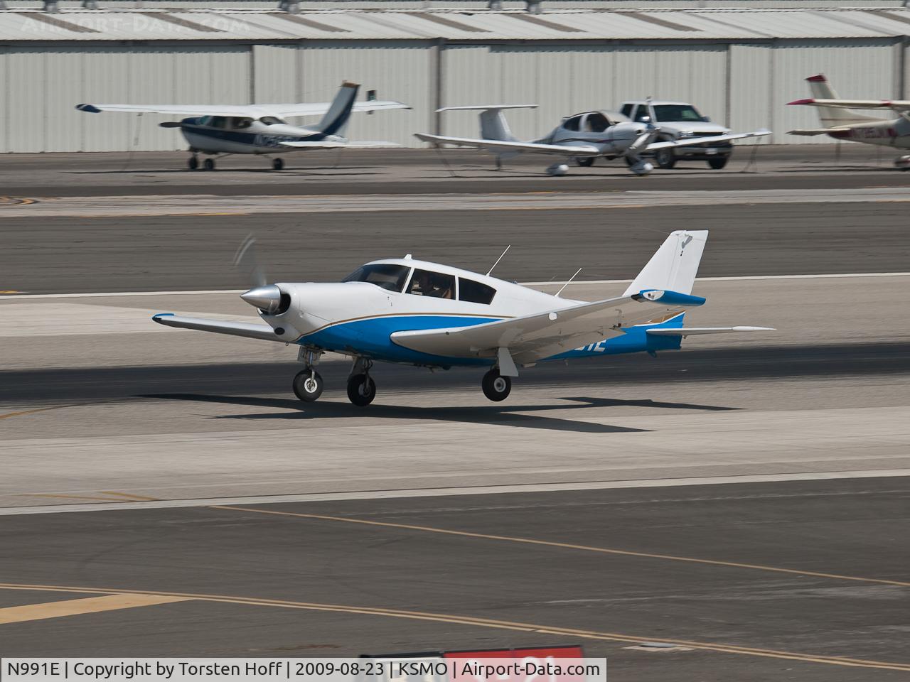 N991E, 1964 Piper PA-24-260 Comanche C/N 24-4083, N991E departing from RWY 21