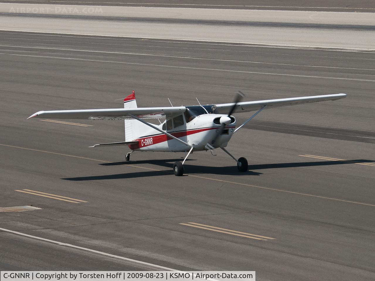 C-GNNR, 1975 Cessna 180J C/N 18052591, C-GNNR taxiing