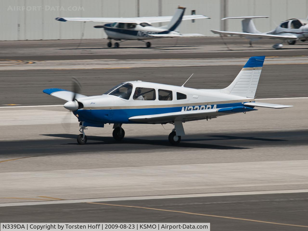 N339DA, 2002 Piper PA-28R-201 Cherokee Arrow III C/N 2844077, N339DA departing from RWY 21