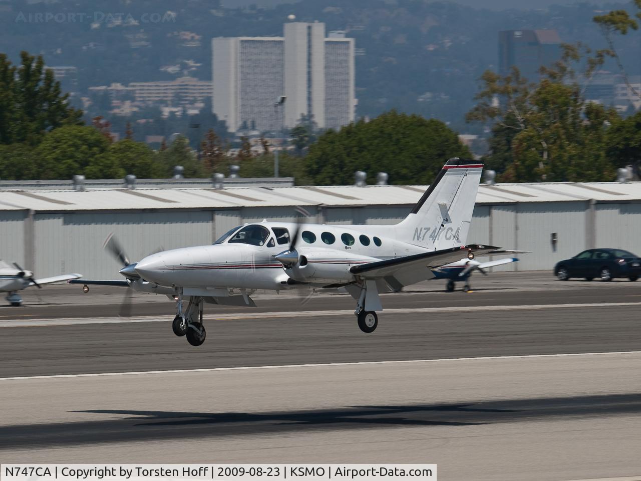 N747CA, Cessna 421C Golden Eagle C/N 421C0850, N747CA arriving on RWY 21