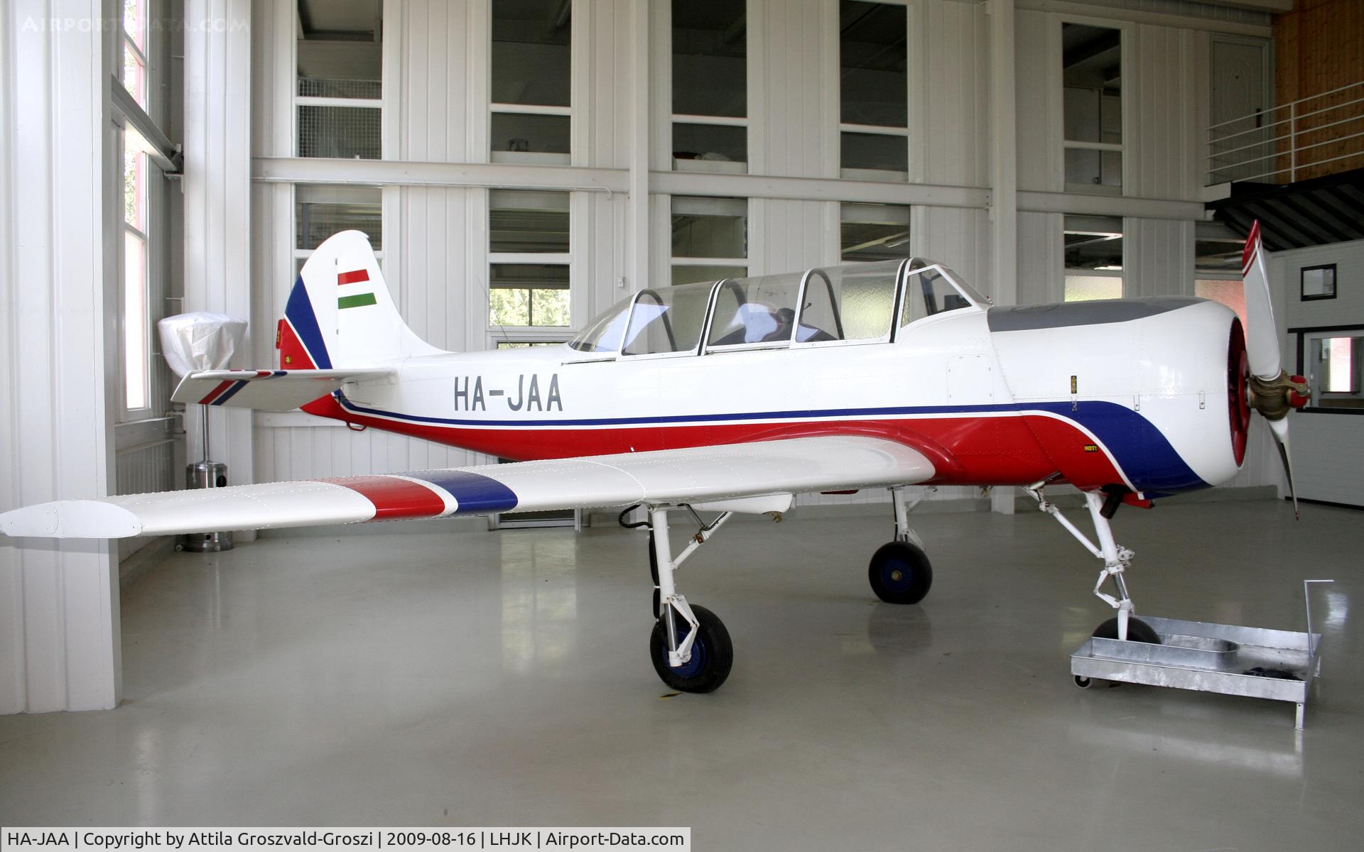 HA-JAA, 1989 Yakovlev Yak-52 C/N 899802, Jakabszallas Airport, Hungary - Mészi Air Service hangar