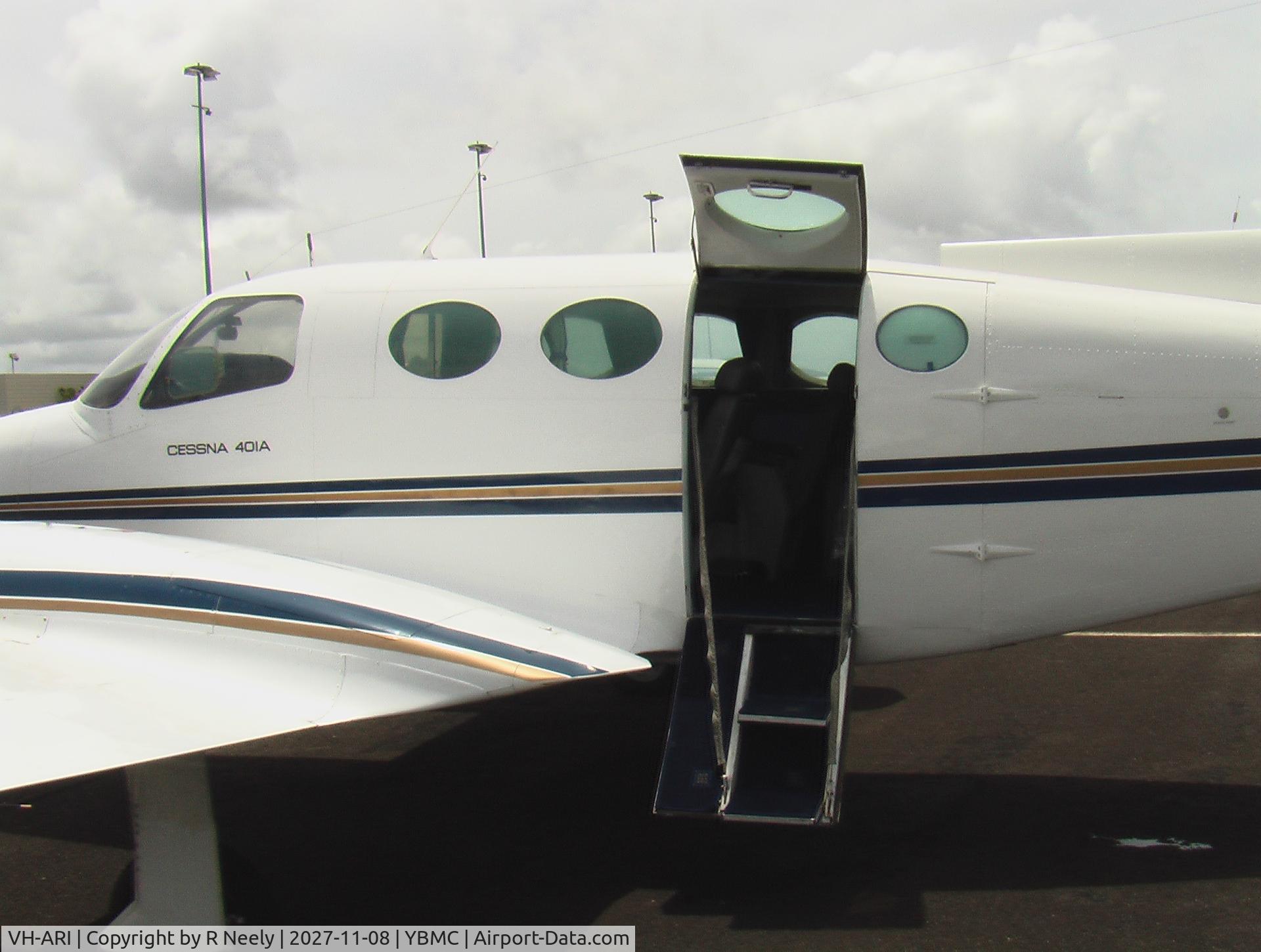 VH-ARI, 1969 Cessna 401A C/N 401A0124, Entry Veiw VH-ARI