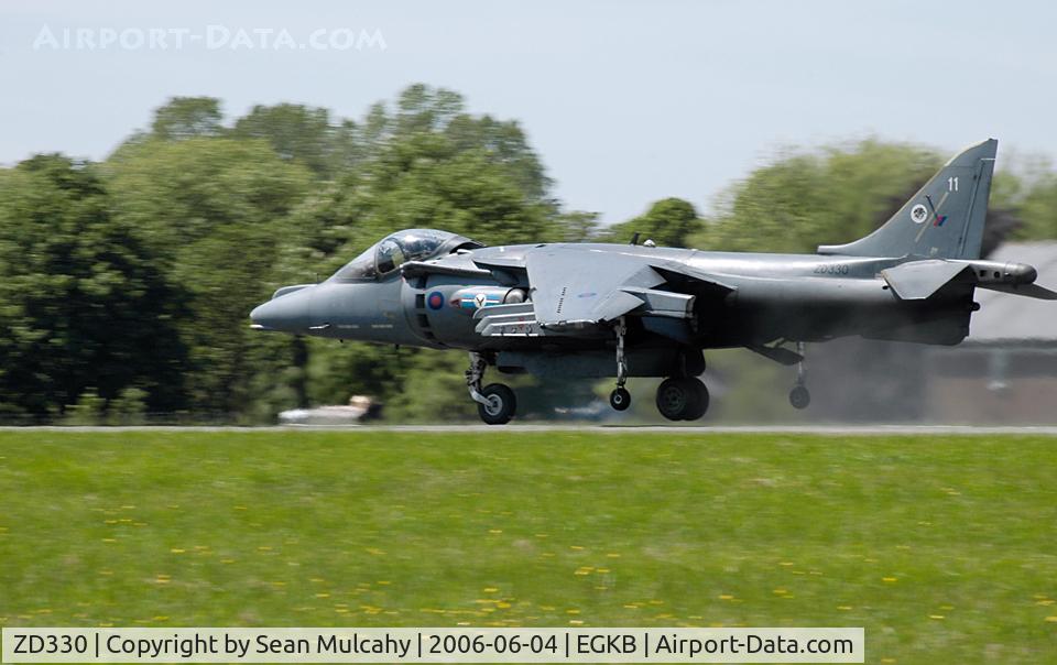 ZD330, British Aerospace Harrier GR.7 C/N P11, ZD330, a Royal Air Force, BAE Harrier GR.7 of 4 sqdn seen at the 2006 Biggin Hill Air Fair, Biggin Hill Airport, Kent, U.K.