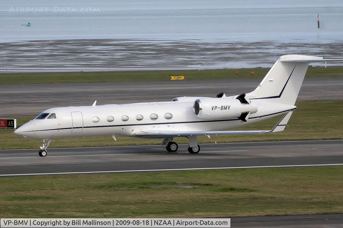VP-BMV, 2009 Gulfstream Aerospace GIV-X (G450) C/N 4150, All sorts come to Auckland