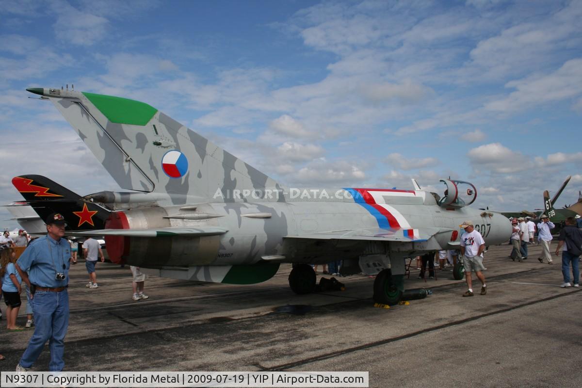 N9307, 1975 Mikoyan-Gurevich MiG-21MF C/N 96004307, Mig-21